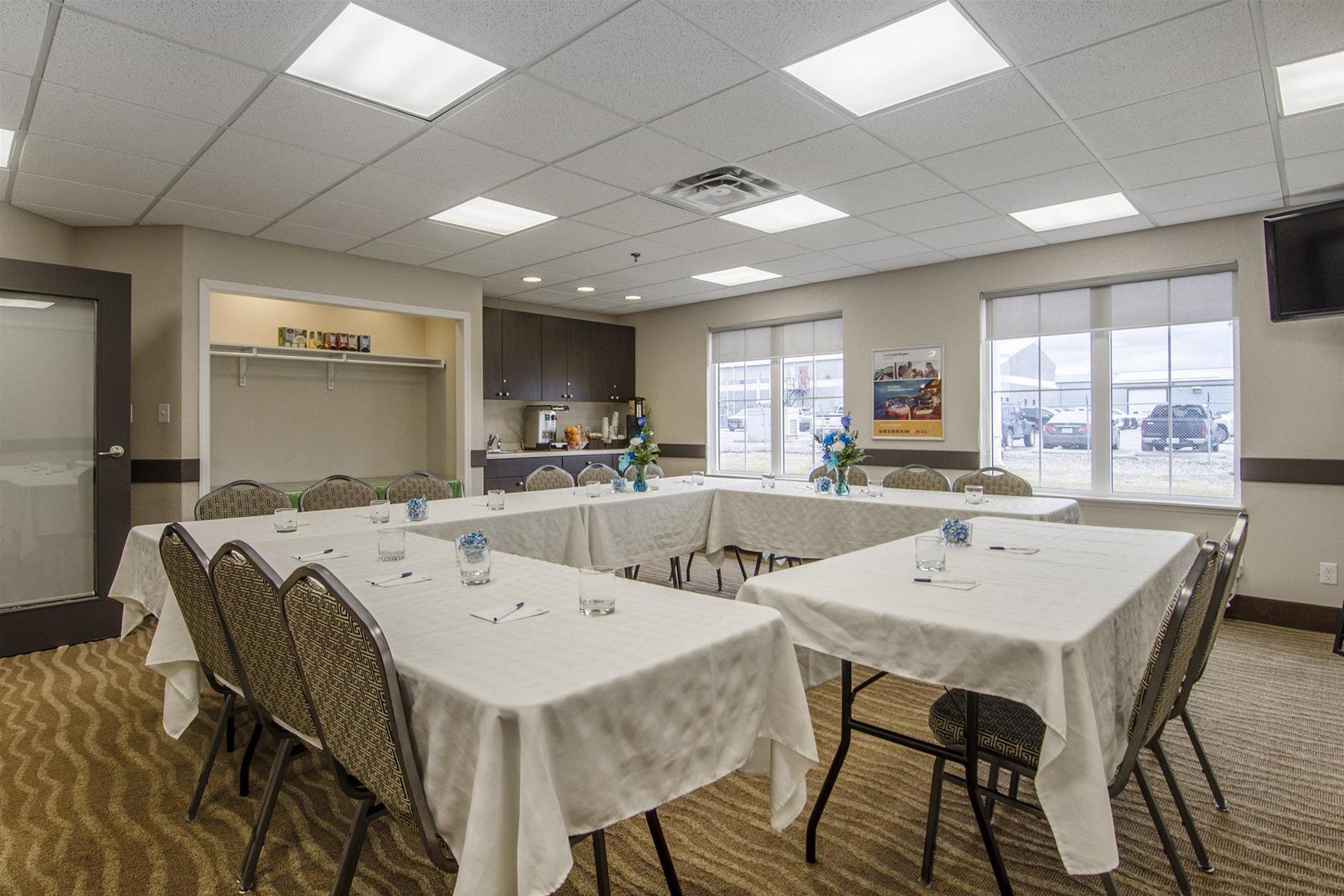 Quality Inn & Suites Estevan Buitenkant foto
