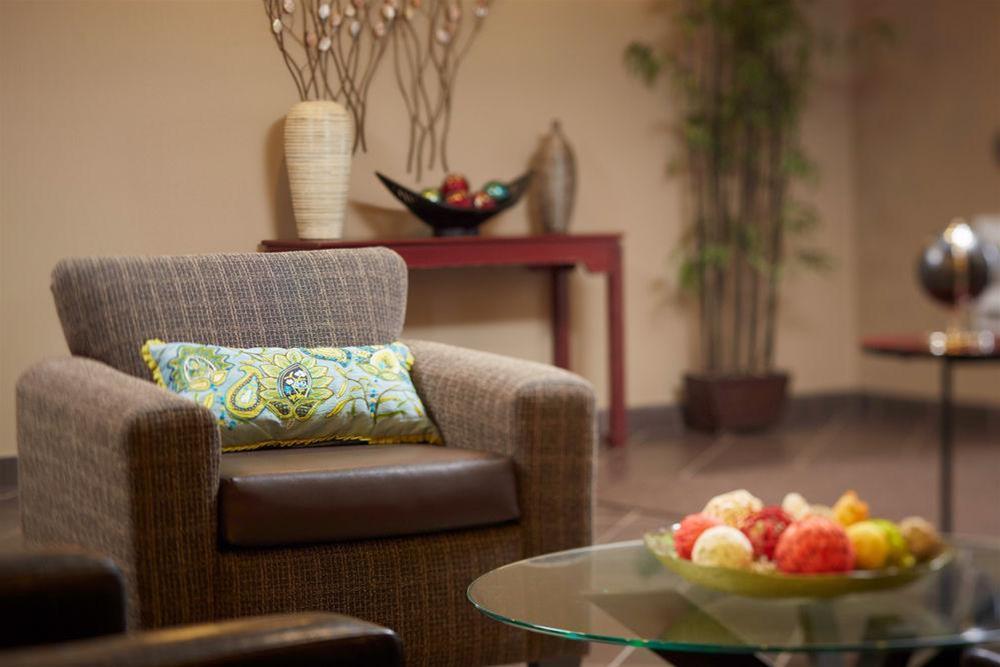 Quality Inn & Suites Estevan Buitenkant foto