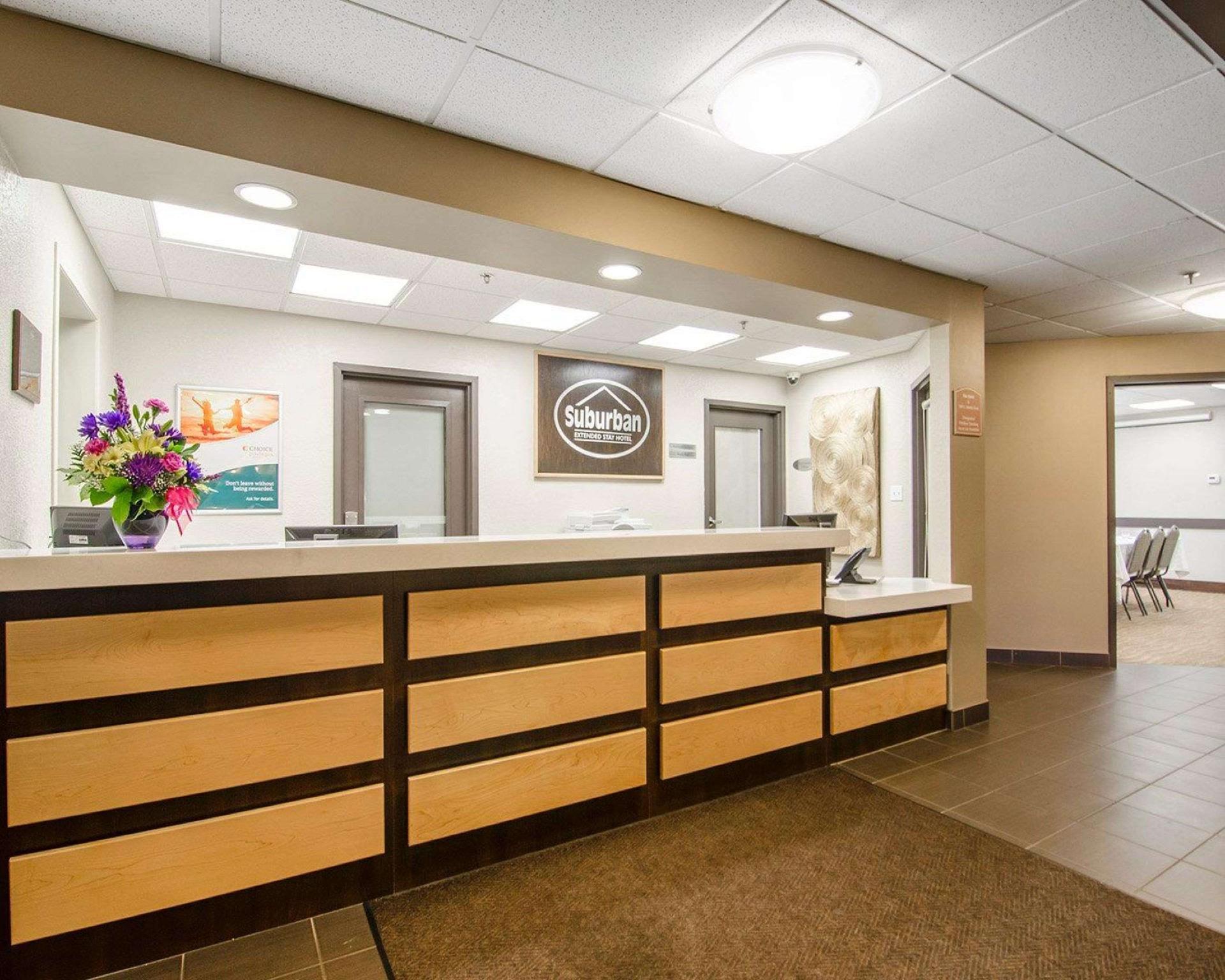 Quality Inn & Suites Estevan Buitenkant foto