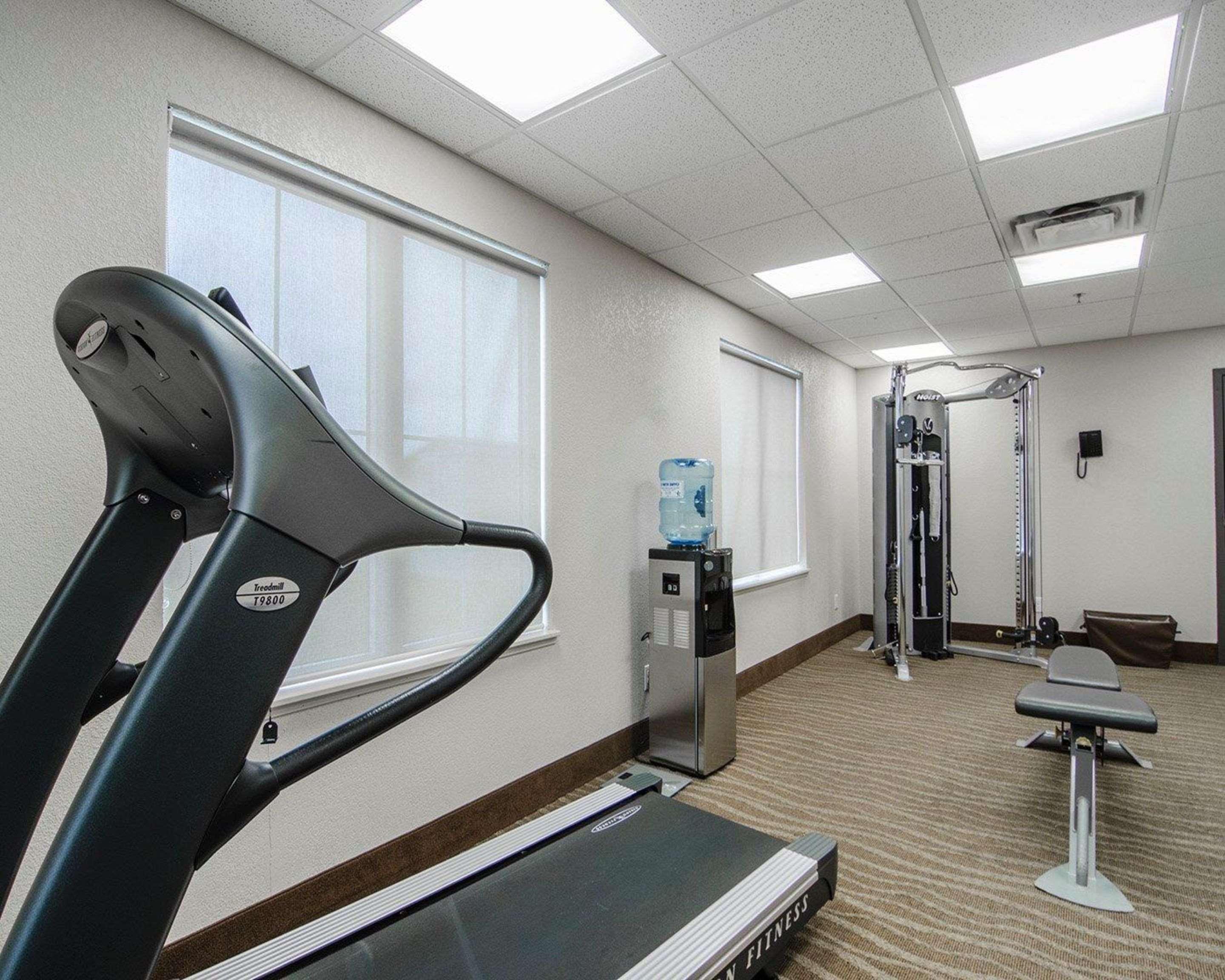 Quality Inn & Suites Estevan Buitenkant foto