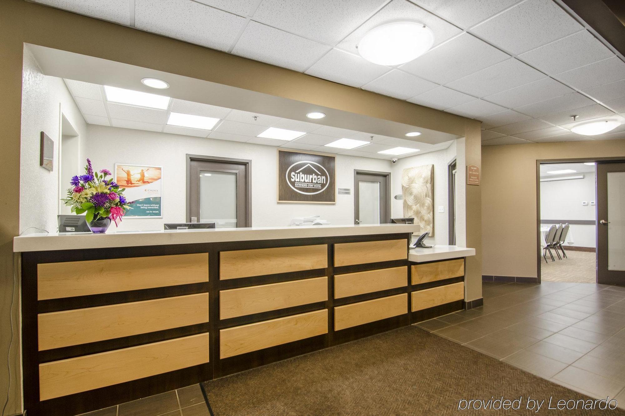 Quality Inn & Suites Estevan Buitenkant foto