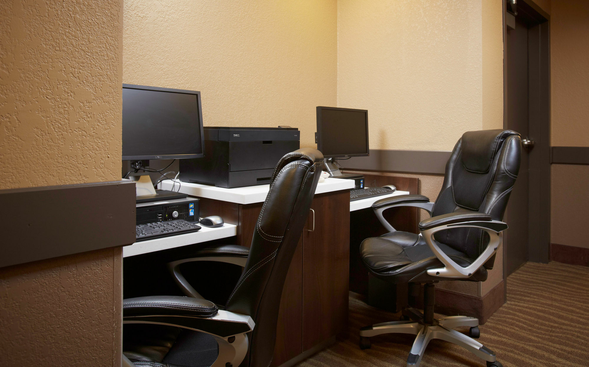 Quality Inn & Suites Estevan Buitenkant foto